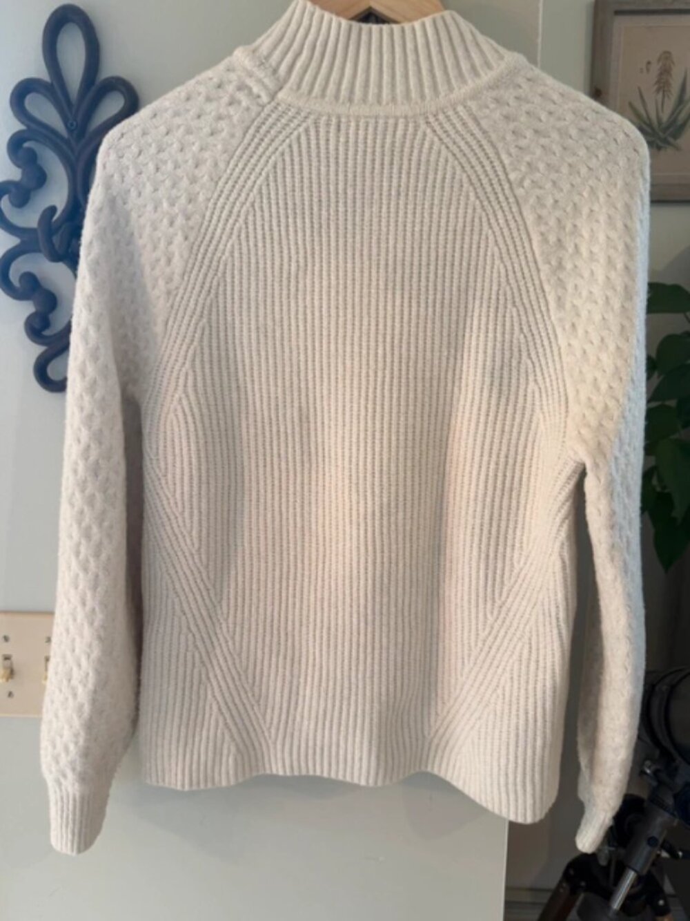 Women’s Calvin Klein Sweater - Picture 2 of 2